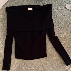 Wilfred Black Off-The-Shoulder Ribbed Knit Top